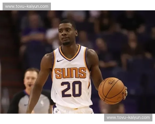 天赋的囚徒与岁月的信徒:富尔茨vs约什·杰克逊,2017年选秀双雄的“错位”人生