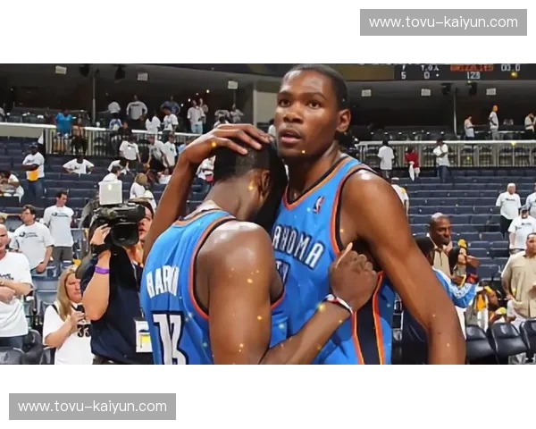 俄城雷霆:青春风暴席卷圣城,马刺王朝的锐利考验